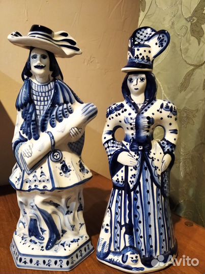 Статуэтка гжель (графин)