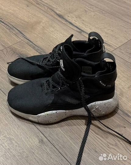 Кроссовки баскетбольные Adidas D Rose 773 2020