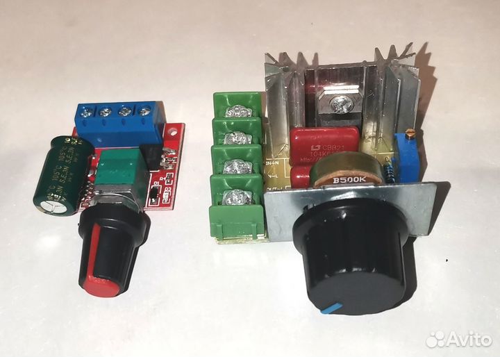 Регулятор напряжения