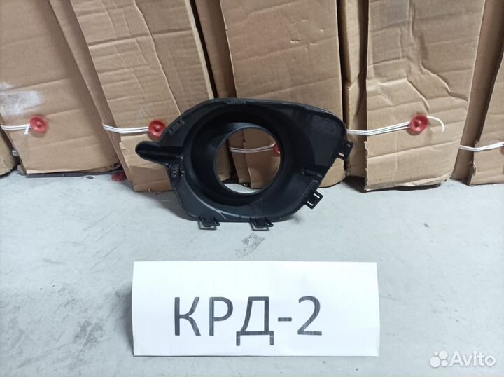 Окантовка птф правая Pajero Sport 2 2008-2015