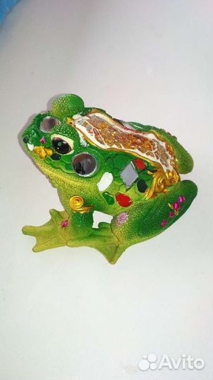 Статуэтка лягушка