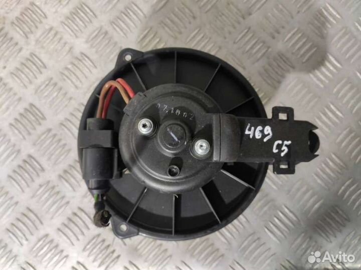 Моторчик печки Audi A6 C5 (S6,RS6) 2.5 4B1820021B