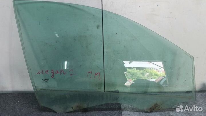 Стекло двери переднее правое Renault Megane LM05