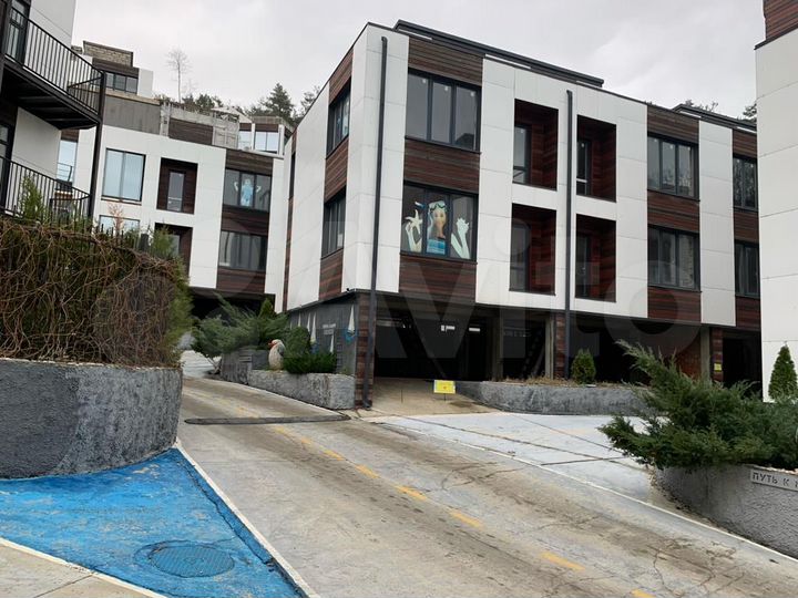 Таунхаус 197 м² на участке 1 сот.