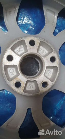 Продам колеса 215/65 R16