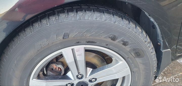 Bridgestone Blizzak DM-Z3 215/70