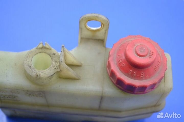 Бачок главного цилиндра сцепления MAN TGA 18.440