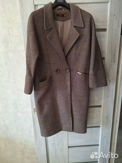 Пальто демисезон р- р 48