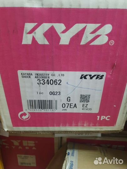 334386 стойка правая передняя camry XV30