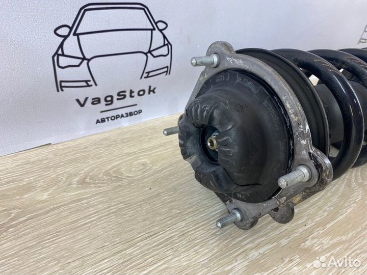 Стойка подвески передняя правая Audi A6 C7 3.0 CGW