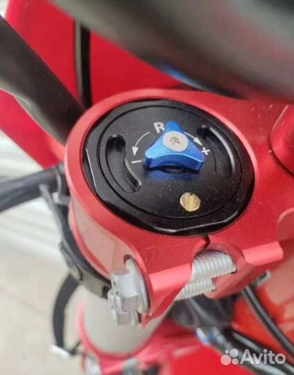 Мотоцикл Regulmoto Holeshot Red Edition 4 valves