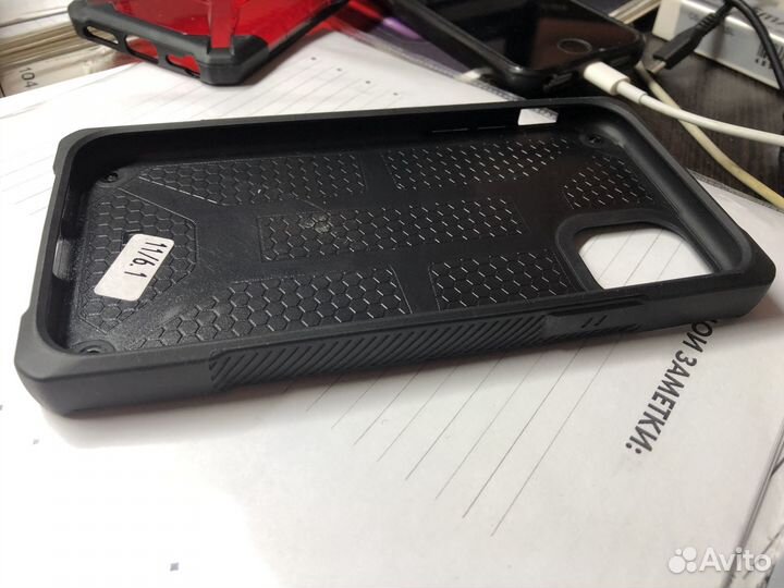 Чехол UAG monarch для iPhone 11