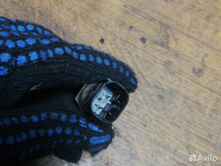 Датчик температуры Джили Эмгранд EC-7