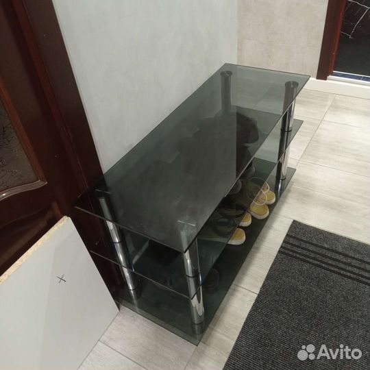 Стеклянная тумба под тв