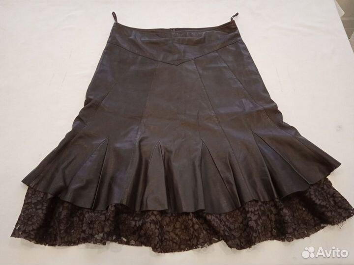 Стильная юбка из натуральной кожи с кружевом