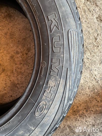 Kumho Road Venture APT KL51 225/65 R17