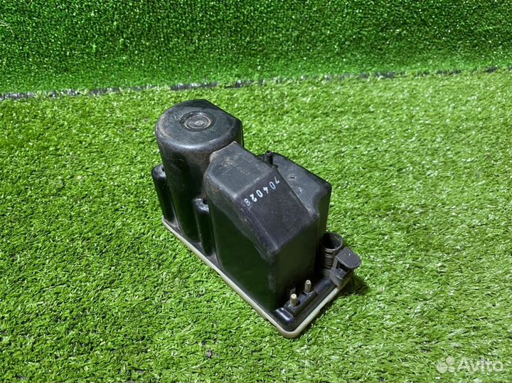 Компрессор центрального замка Mercedes W124