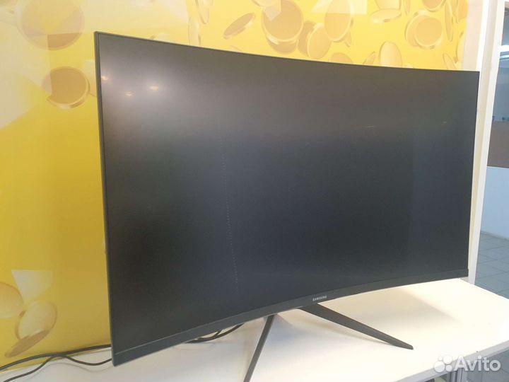 Изогнутый 32