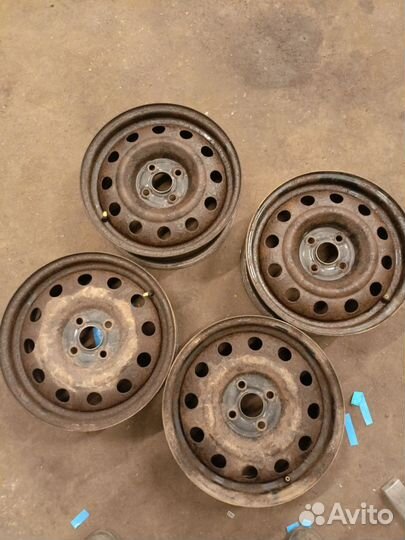 Штампы и колпаки на киа