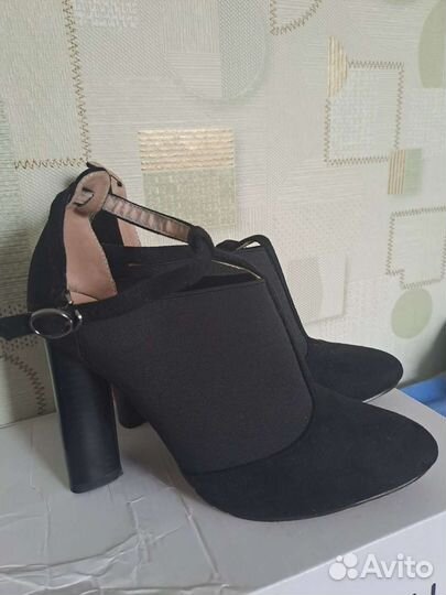 Туфли женские 38 размер черные