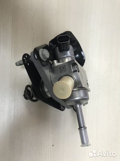 Насос высокого давления Cadillac Escalade 2015