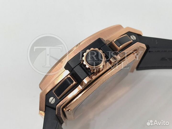 Часы Hublot Spirit of Big Bang 45 King Gold 601.OX.0183.LR