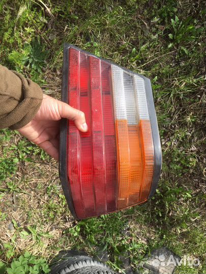 Мерседес w124 фонарь левый задний