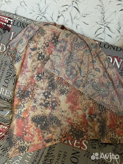 Женские шарфы и платки