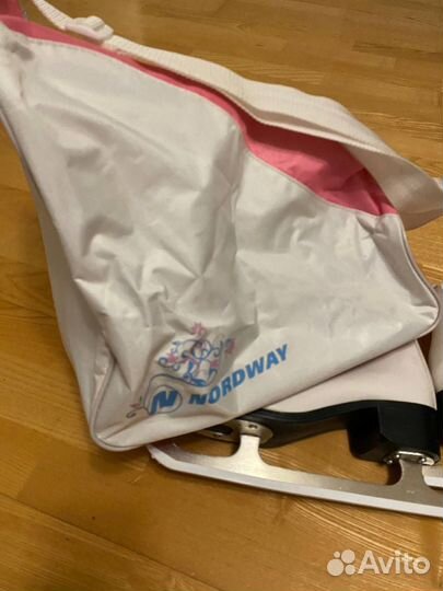 Коньки nicole в хорошем состоянии 40 размер