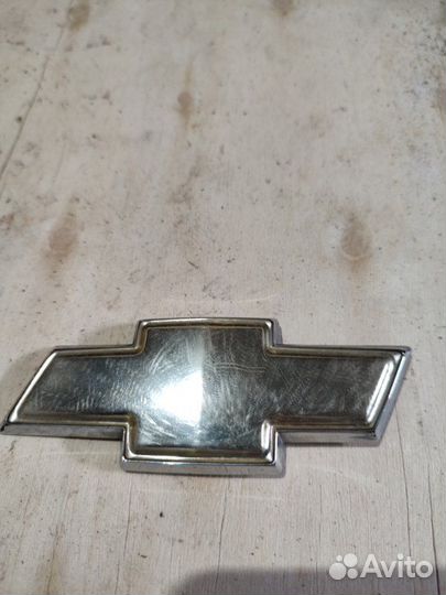 Эмблема крышки багажника Chevrolet Aveo T250