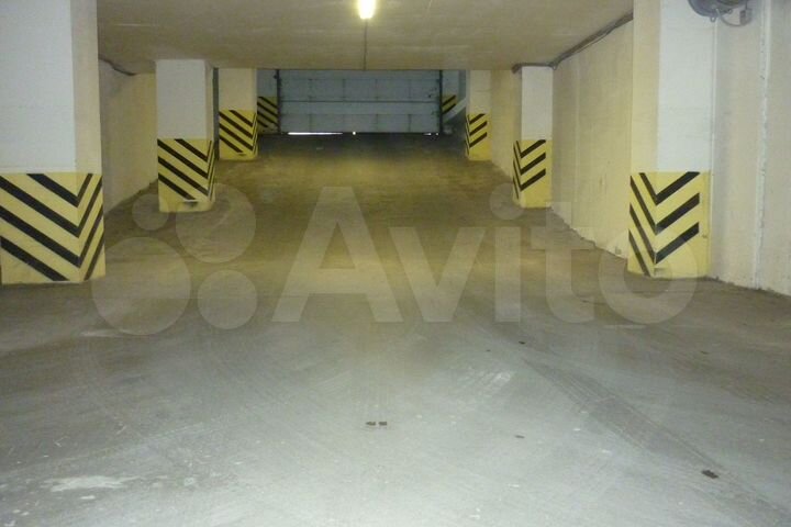 Машиноместо, 15 м²