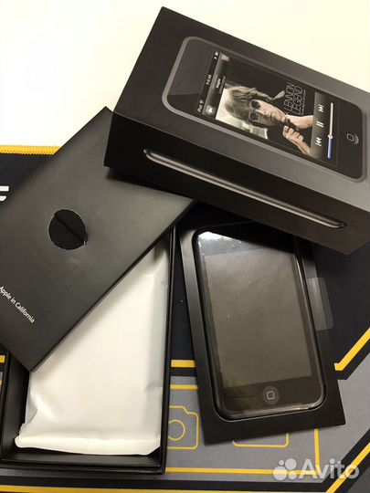 Apple iPod touch 1 8Gb ma623zi/B. Новый