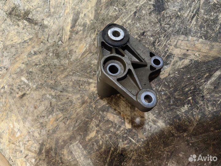 Кронштейн МКПП Форд фокус 2 1.6 3M516P093D