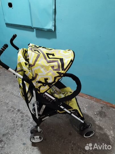 Прогулочная коляска