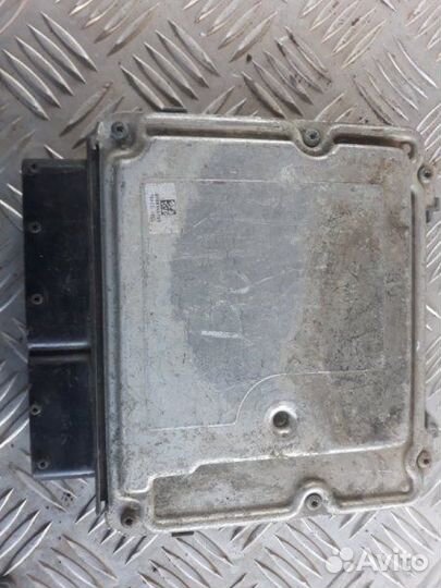 Блок управления двигателем Volkswagen Passat B6
