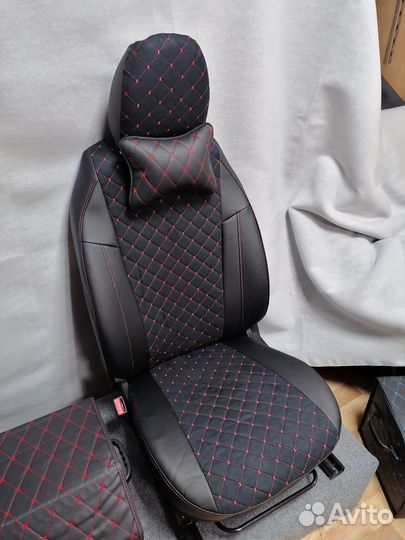 Чехлы на Весту франт с алькантарой нить красная