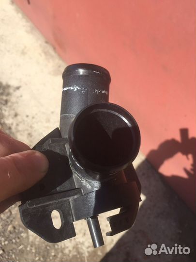 Тройник горловина радиатора патрубок теана J32