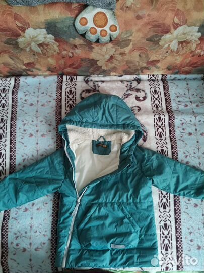 Куртка-ветровка