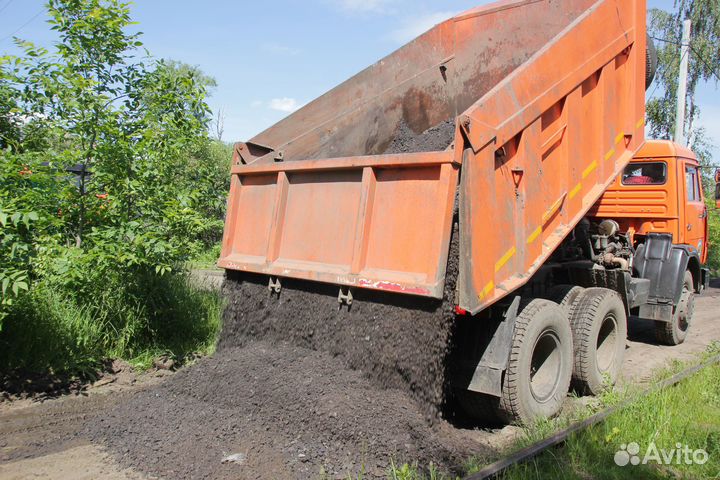 Песок и щебень