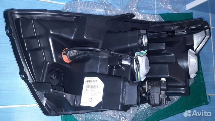 Правая фара веста 2015-2020