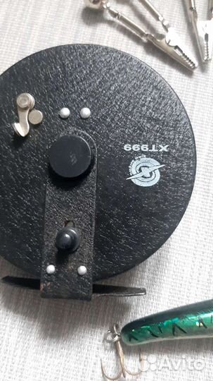 Рыболовные блесна, воблеры, катушка