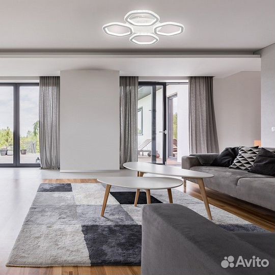 Потолочная люстра Escada Centauri 10263/4LED