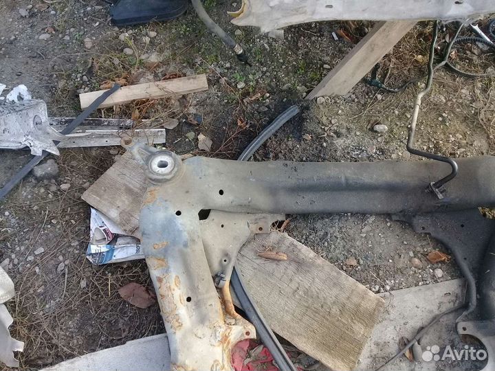 Балка подмоторная Audi A6 C5 двс 2.4 механика