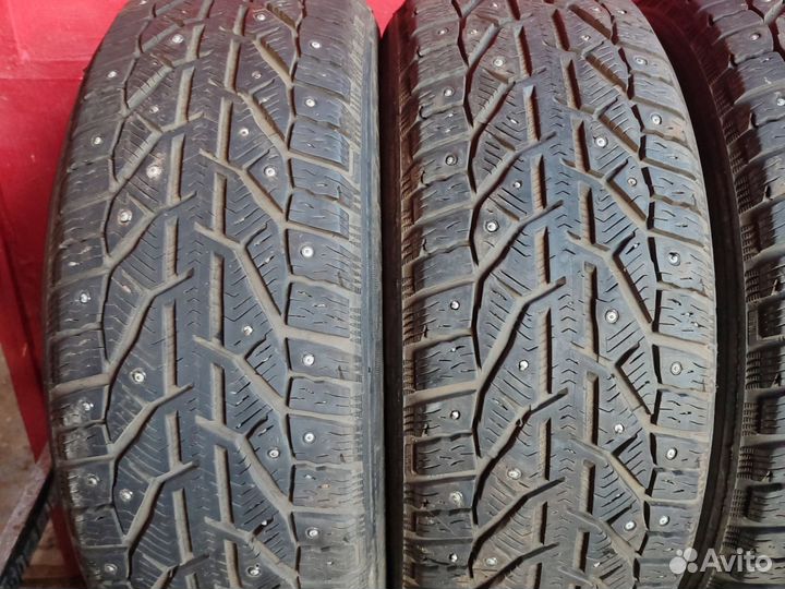 Tigar SUV Ice 215/60 R17