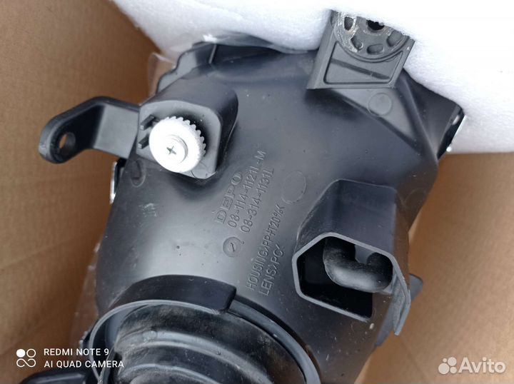 Левая передняя фара