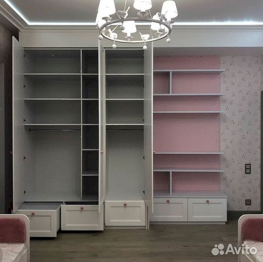 Белый шкаф