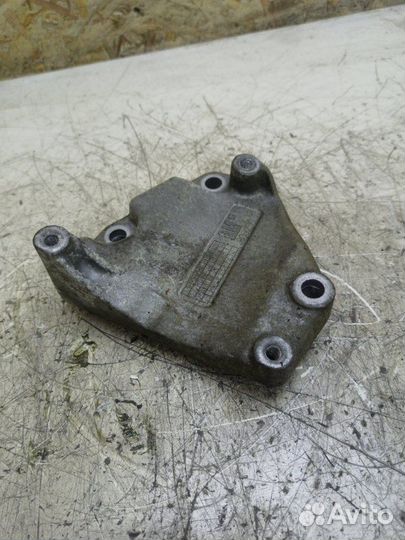 Кронштейн кондиционера Opel Meriva A Z16SE 2003