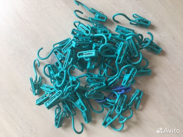 Крючок на прищепке