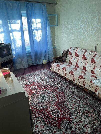 Доля в 4-к. квартире, 55,5 м², 1/2 эт.