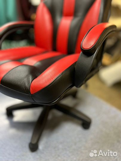 Компьютерное игровое кресло